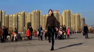 Шаффл на каблуках танцует красавица Цинцин I Schuffle Qingqing