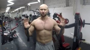 Как накачать заднюю дельту. Тяга верхнего блока лежа для заднего пучка дельтовидных мышц.
