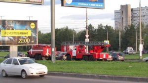 На адрес 7. Выезд пожарных Тольятти по тревоге и проезд сквозь пробку