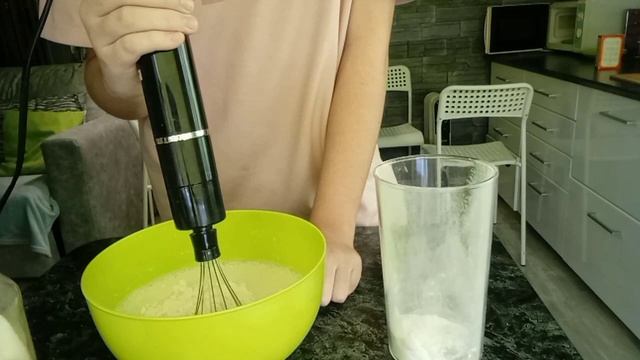 Готовлю блины/МАСЛЕНИЦА! (P.S:ненавижу пену) смотреть онлайн