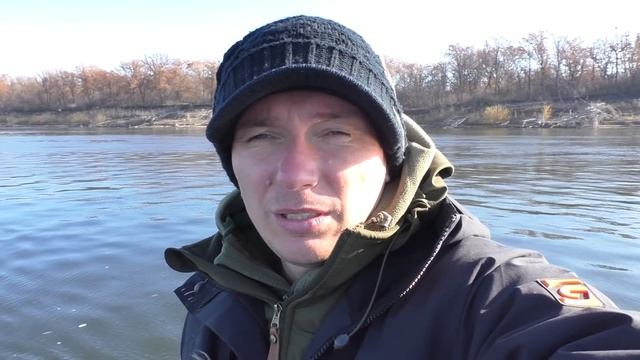 ЗАСТЁЖКИ НЕ ВЫДЕРЖИВАЮТ ТАКИХ РЫБ! Рыбалка на реке Волга в конце осени смотреть онлайн