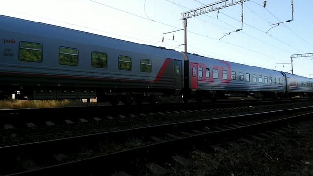 ЭП1М-410 с Фирменным поездом № 145/146 Москва-Назрань смотреть онлайн