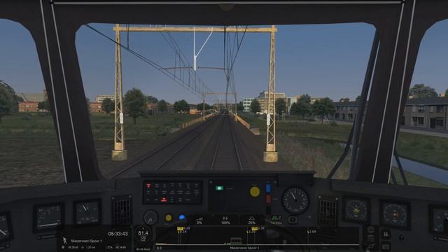 Wauw een trein rijd weg met deuren open - Train Simulator 2021 смотреть онлайн