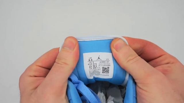 Низкие бело голубые кроссовки Nike Air Jordan 1 смотреть онлайн