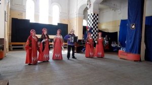 В. Горячих - "Белые слёзы черёмух" Ансамбль русской песни "Яблонька", Павел Сивков (баян)
