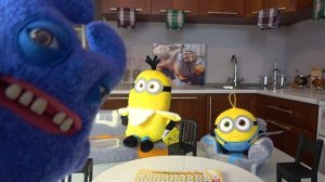 ПОЙМАЙ ВСЕХ МИНЬОНОВ С МАГАЗИНОМ МАГНИТ / ВСЁ ОБ АКЦИИ МИНЬОНЫ 2020 / КАК БЫСТРО СОБРАТЬ НАКЛЕЙКИ