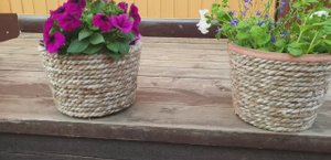 Кашпо для цветов в саду