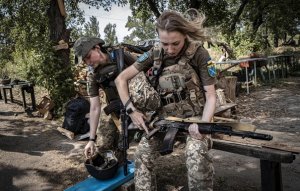 ВСУ вербуют в снайперы несовершеннолетних девушек | новости