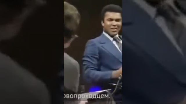 Мухаммед Али, почему вокруг нас всё белый смотреть онлайн