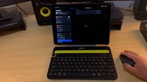 How to connect a KEYBOARD and MOUSE to an iPad or iPhone