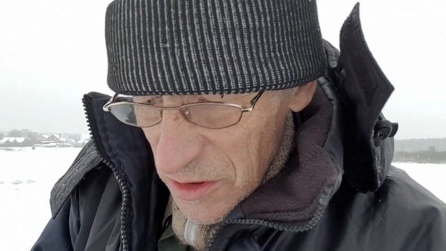Портновская. Верхний пруд. Рыбак Андрей Николаев. Рыбки не поймал. Рыбалка в подмосковье.