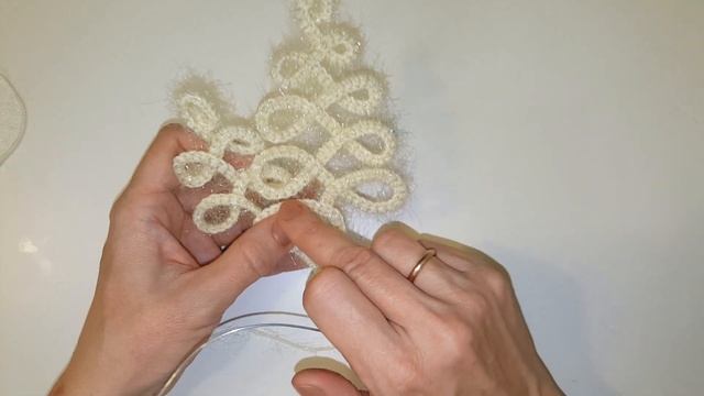 Идея!?ЕЛОЧНЫЕ ИГРУШКИ крючком из проволоки / Своими руками /Мастер-класс