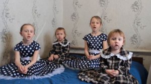 ДЕТСКИМИ СЕРДЦАМИ СЛАВИМ МЫ ХРИСТА//Поет детский семейный хор//