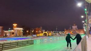 Москва. Каток на ВДНХ. Сколько стоит каток на ВДНХ? Сколько стоит прокат коньков?