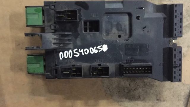 Блок предохранителей Мерседес Вито 638 A0005400650 смотреть онлайн