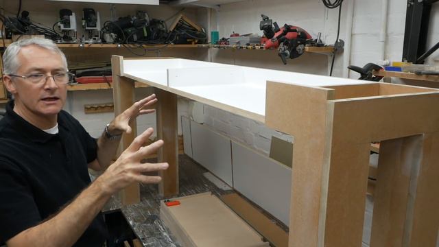 3 of 3: Console table with drawers #116 смотреть онлайн