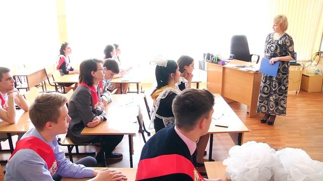 Последний звонок. Выпускники 2017 Омск , школа Омск, видеооператор в Омске смотреть онлайн