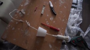 Как установить люстру на потолок