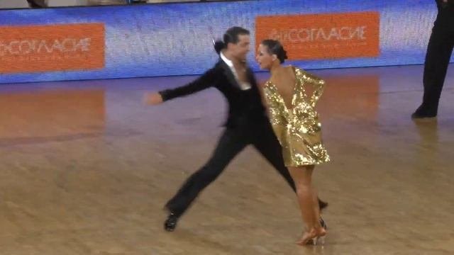 Artur Akautdinov - Elena Pashkova, 1/2 Samba