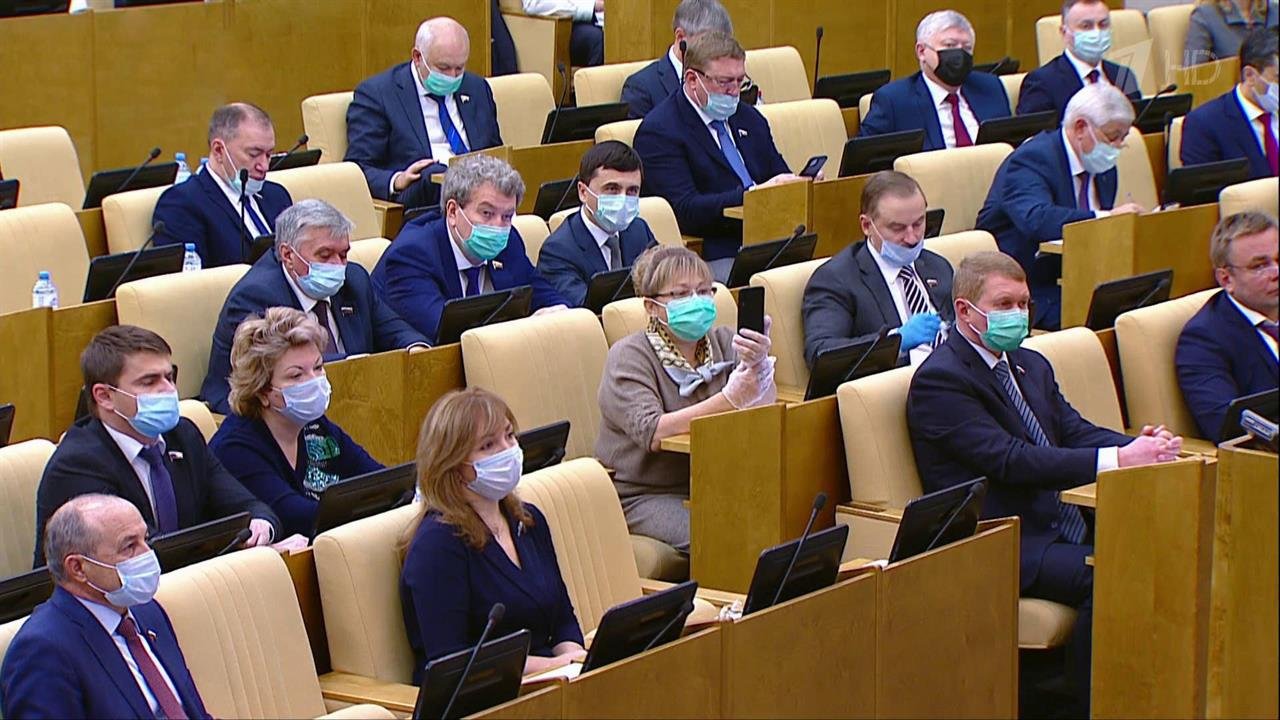 Госдума РФ проводит последнее заседание осенней сессии