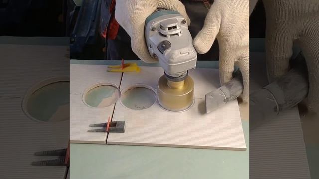 Высверливания отверстий в керамической плитки. смотреть онлайн