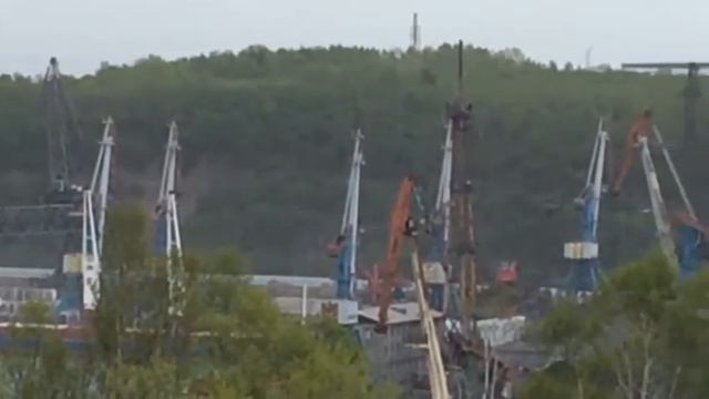 Пылит глинозём в порту Ванино. Хабаровский край. 05 06 2017 смотреть онлайн