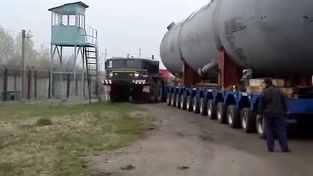 Перевозка негабарита, колонны (длина - 20,6 м, диаметр - 3,6 м, вес - 180 тонн) смотреть онлайн