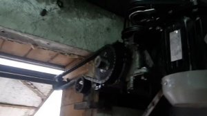 Электропривод для поднятия, открывания, ворот гаража.