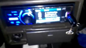 Новая магнитола JVC KD-AV300