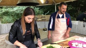 Ваик готовит люля кебаб в тандыре!