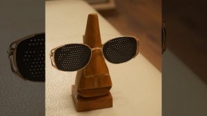 Уши торчком и квадратные челюсти