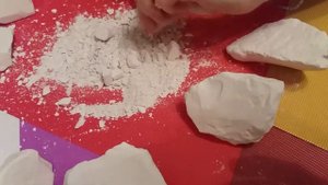 АСМР. крошу и ем мел. меловые крошки. хруст. Мел. chalk. eating chalk. мел белая гора. люблю мел