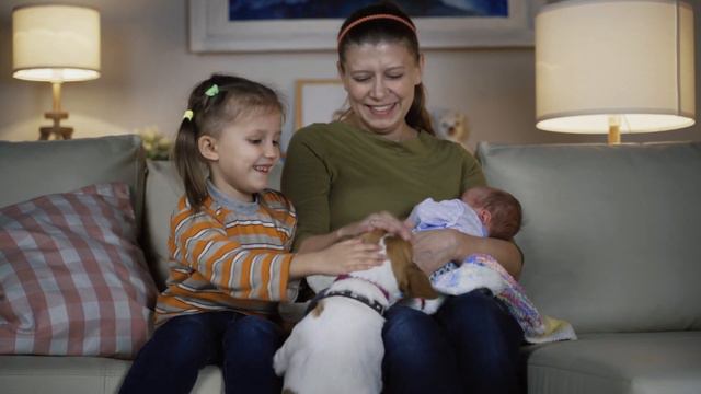 Эта история потрясла весь мир! Вот, что сделала собака с парализованным ребёнком! смотреть онлайн