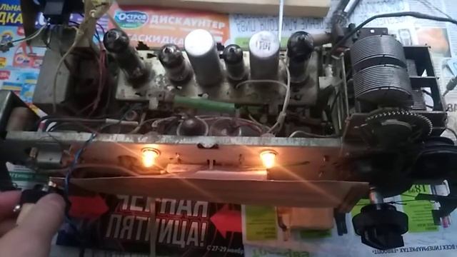 И снова Рекорд 61 .Куда идет звукосниматель.Куда идет 220 вольт .Куда подключать предохранитель смотреть онлайн