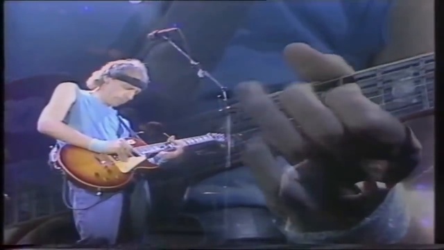 Dire Straits - Brothers In Arms  Official Video.