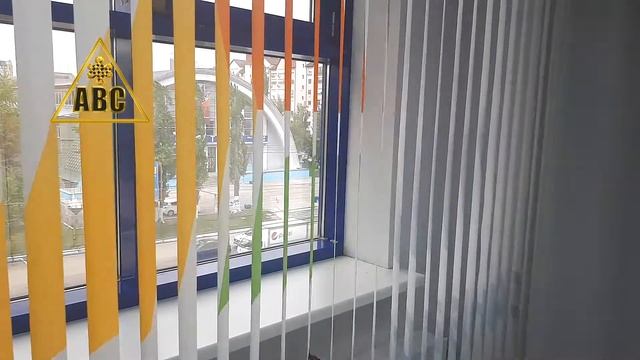 Вертикальные жалюзи с фотопечатью логотипа в Саратове после 5-ти лет эксплуатации | АВС