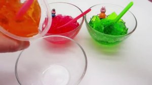 Свинка Пеппа и ее семья попали в желе