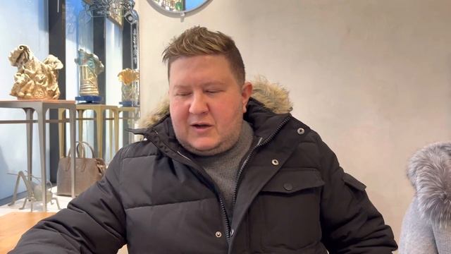 Михаил Салита , американский писатель и поэт читает стихи, посвящённые  современным художникам.