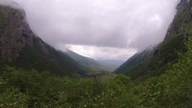 Поездка на машине в Даргавс и Фиагдон (Северная Осетия, Алания) смотреть онлайн