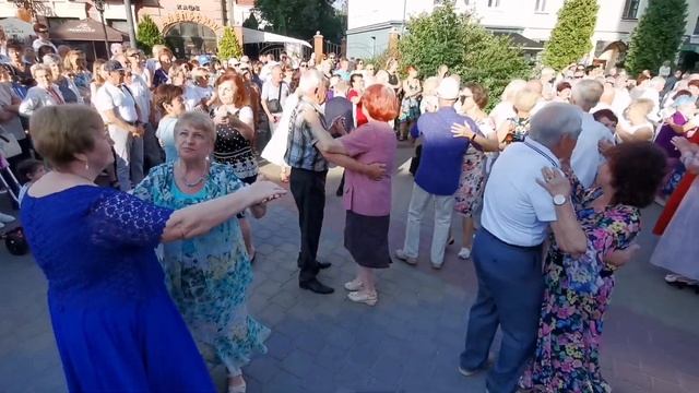 Звёздный Вальс! БЕРЕСТЕЙСКИЙ БАЛ