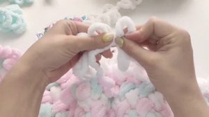 Плед из Ализе пуффи. Узор плетёнка.Три цвета. Без разрыва нити. Красивый край без доп.обвязки