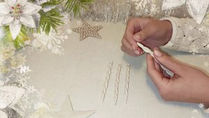 Ёлочное украшение своими руками/Сосульки на ёлку/Новогодние поделки/Ёлочные игрушки/Поделки из глин