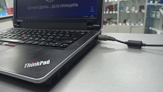 Ноутбук Lenovo Thinkpad Edge Core i3 M330 смотреть онлайн