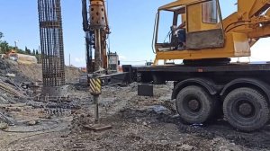 Погружение 25 метрового каркаса пространственного в скважину БНС