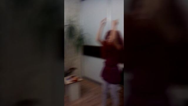 Танцует масла чтоб попа не погасло!!!! смотреть онлайн