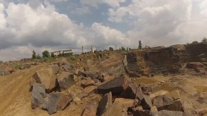 Гранитный карьер. Добыча блочного гранита.  Как добывают гранит в Украина