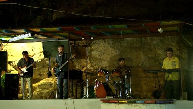 группа "Love Makers" - Everybody's Got To Learn Sometime ("The Korgis") смотреть онлайн