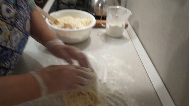 Вкусные, пышные пончики! Как приготовить пончики с творогом на кефире!