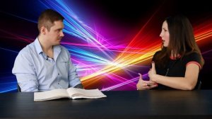 Как девушки привлекают внимание мужчин?