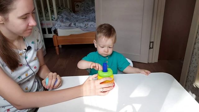 РАЗВИВАЮЩИЕ ЗАНЯТИЯ с годовалым ребенком. Первая неделя за столом. смотреть онлайн